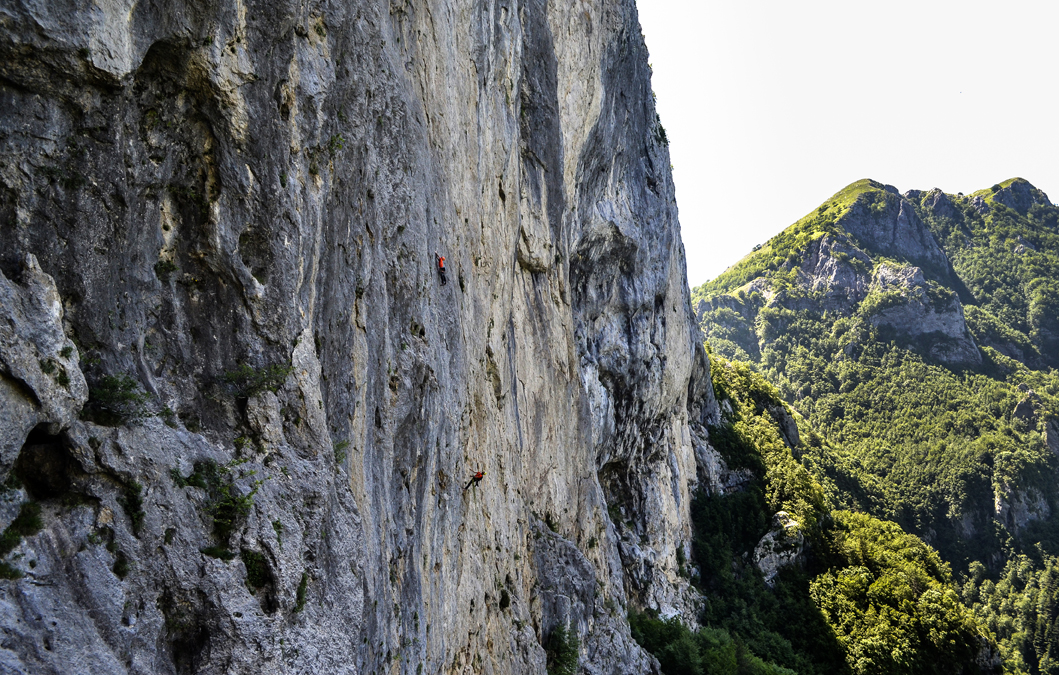 La parete verticale del monte Nona